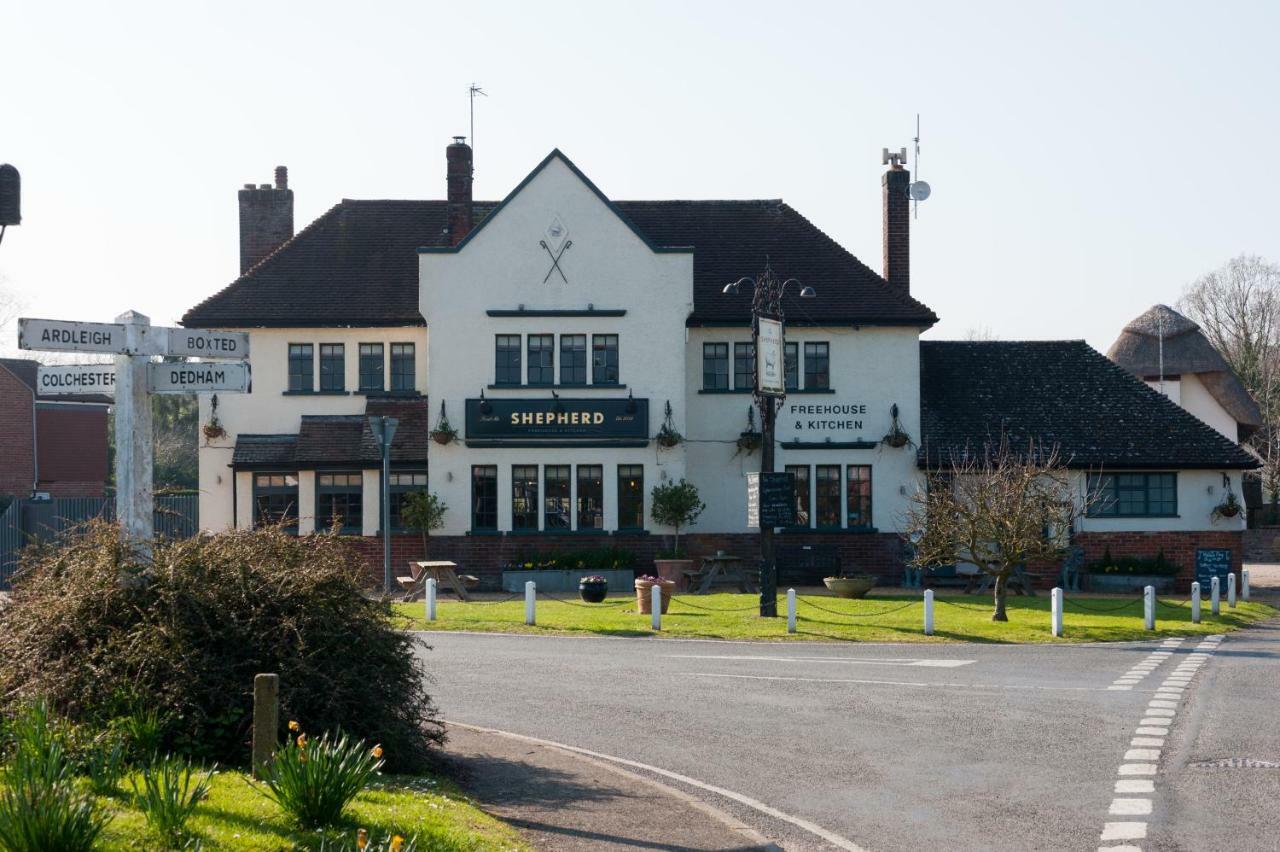 The Shepherd At Langham Boxted  Exterior foto